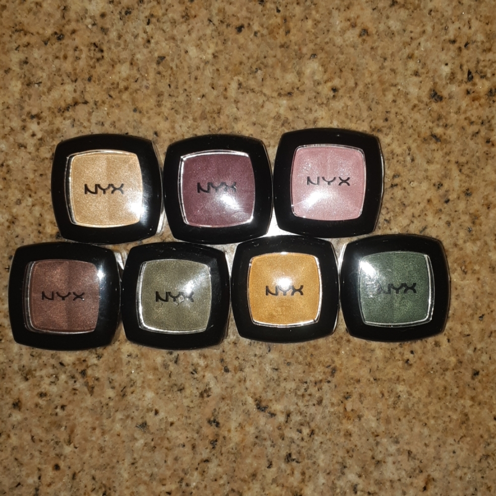LOT OF 7 SINGLE NYX EYESHADOWS